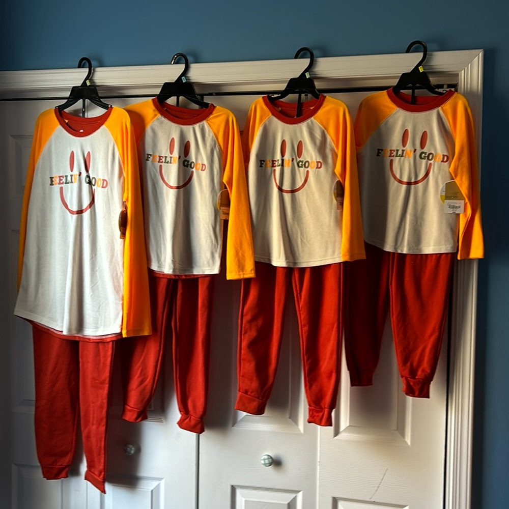 Thanksgiving pajamas PJ’s sizes 4/5 XXS, 6/7 XS, 8 S & 18/20 XL in kids, S adult